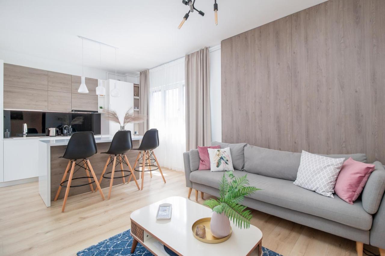 Charlotte Piata Unirii - Free Private Parking 2bedrooms 公寓