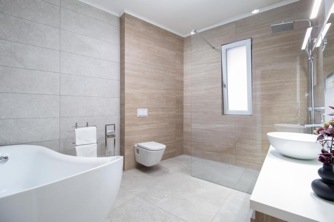 Charlotte Piata Unirii - Free Private Parking 2bedrooms Oradea
